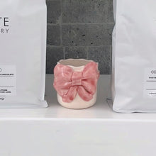 Load image into Gallery viewer, BLUSH BOW
