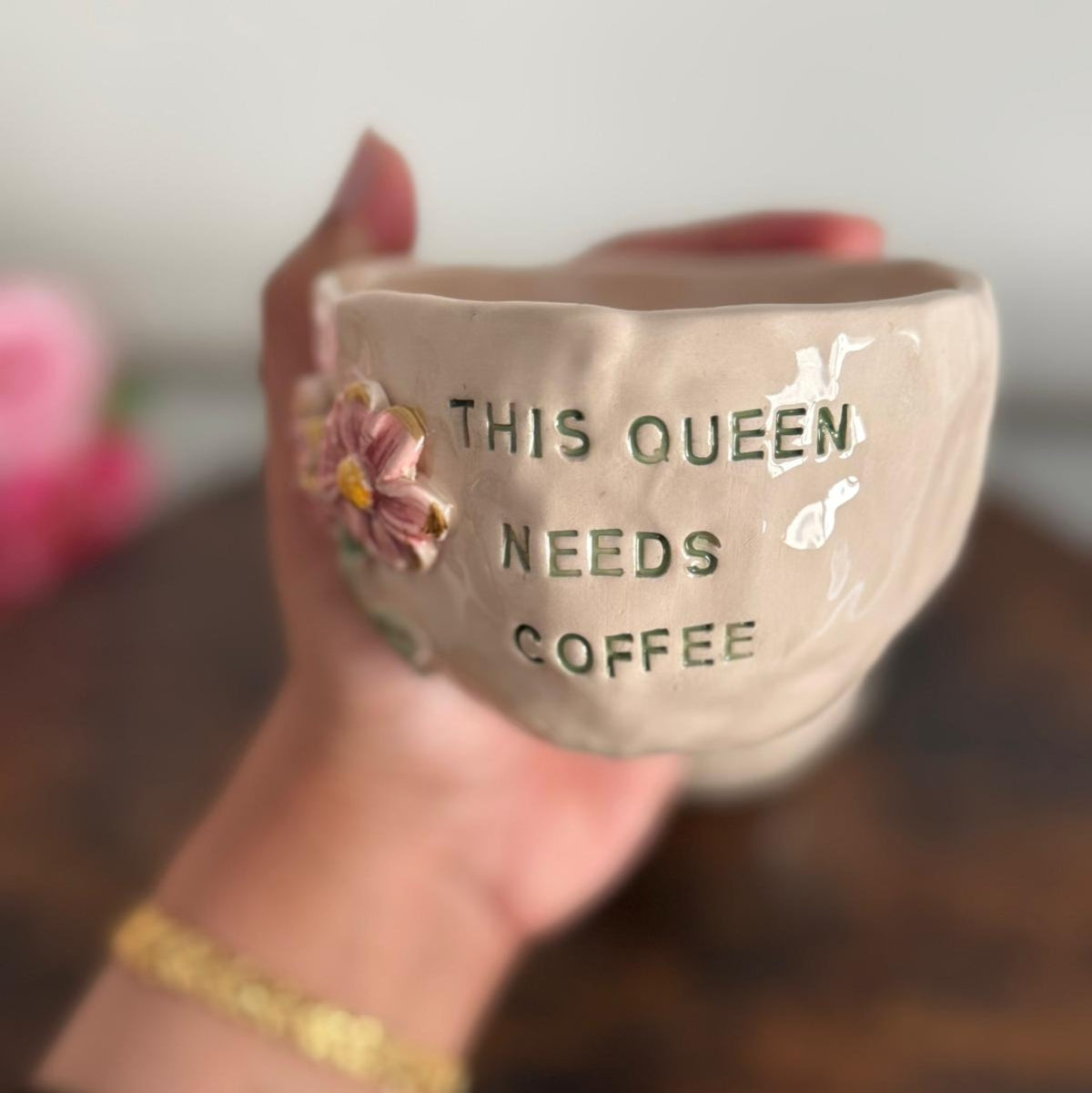 THIS QUEEN NEEDS COFFEE