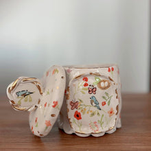 Load image into Gallery viewer, FLOWER VASE
